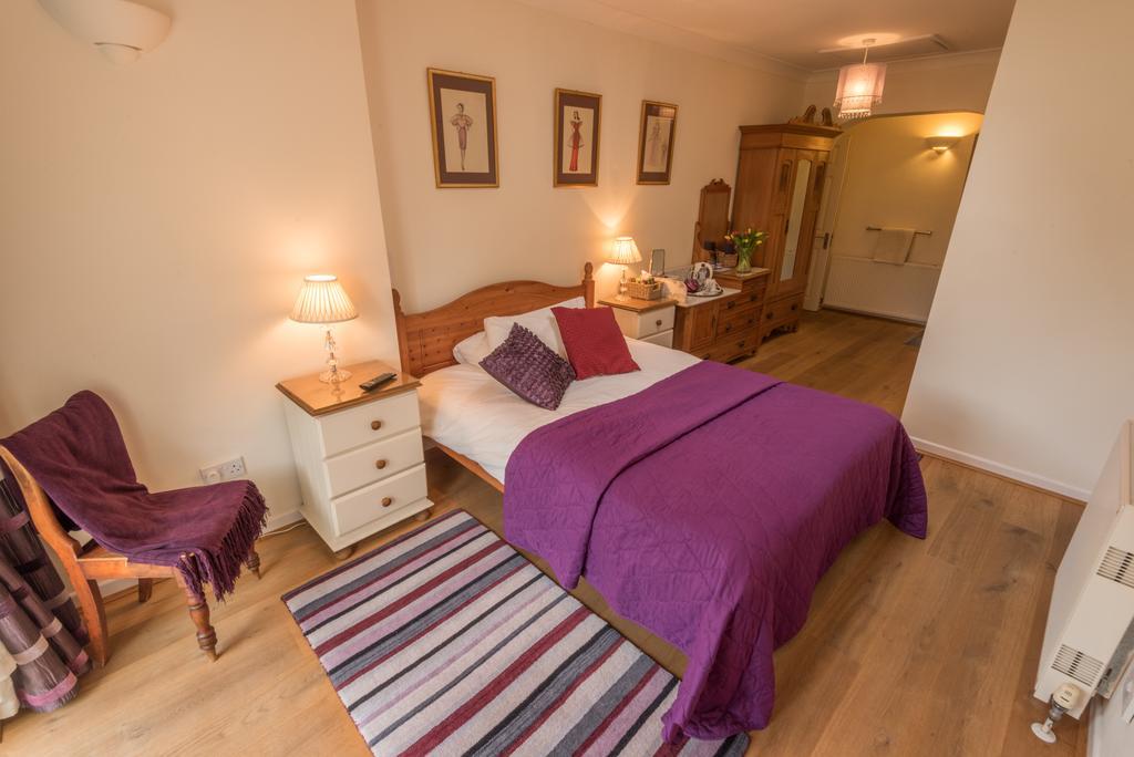Crofters Guest House Witney Extérieur photo