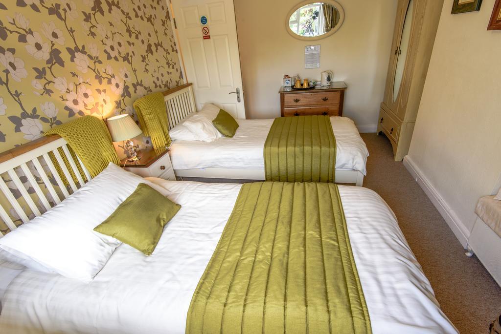 Crofters Guest House Witney Extérieur photo