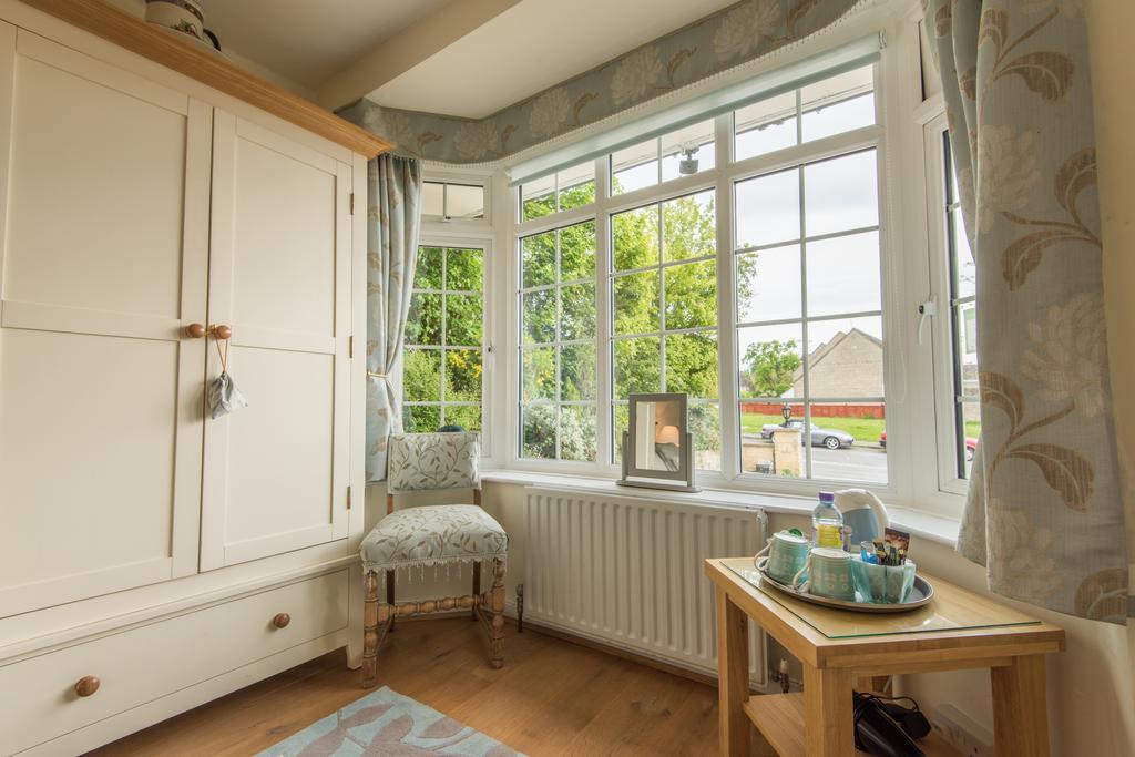 Crofters Guest House Witney Extérieur photo