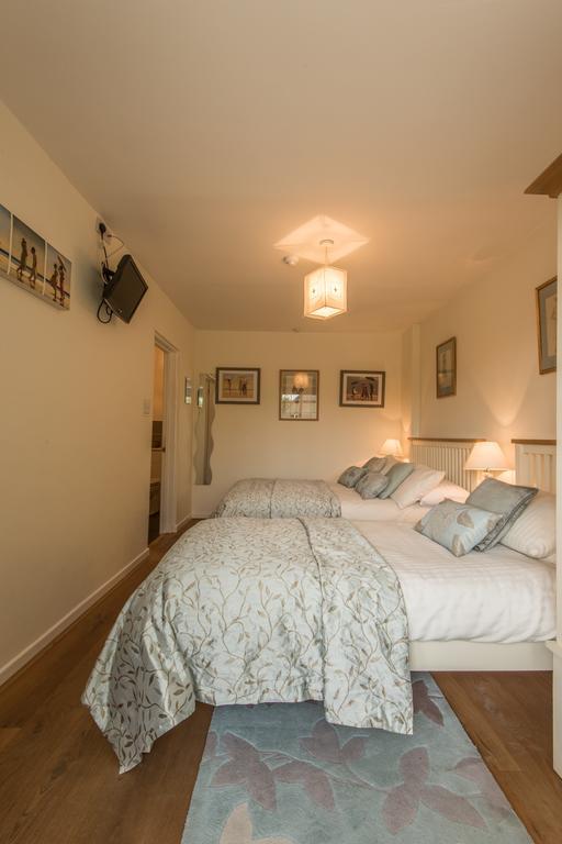 Crofters Guest House Witney Extérieur photo