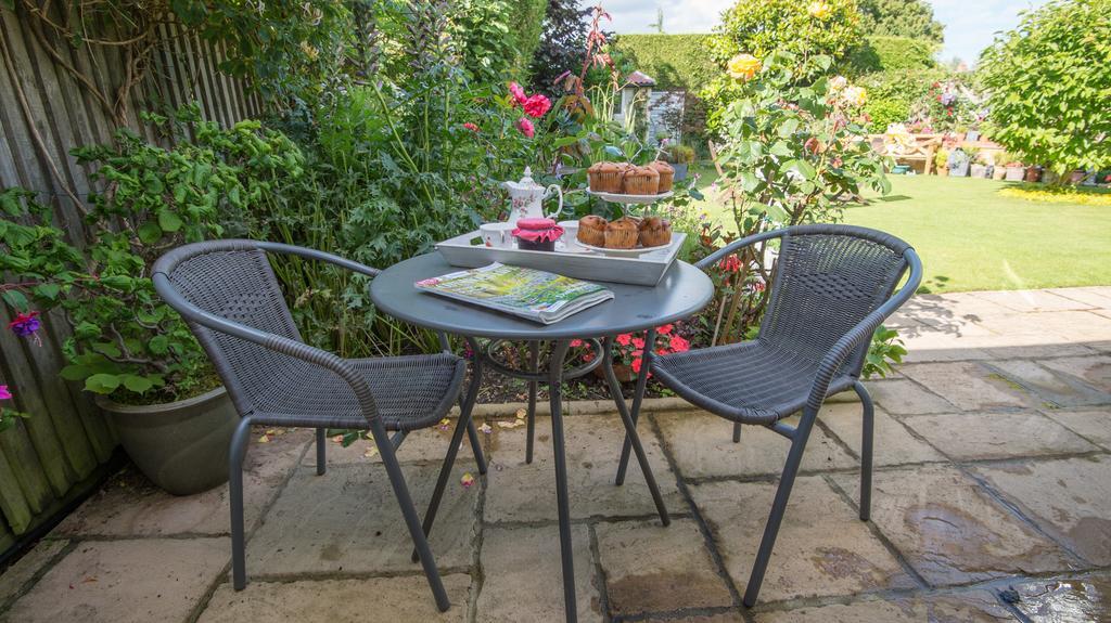 Crofters Guest House Witney Extérieur photo